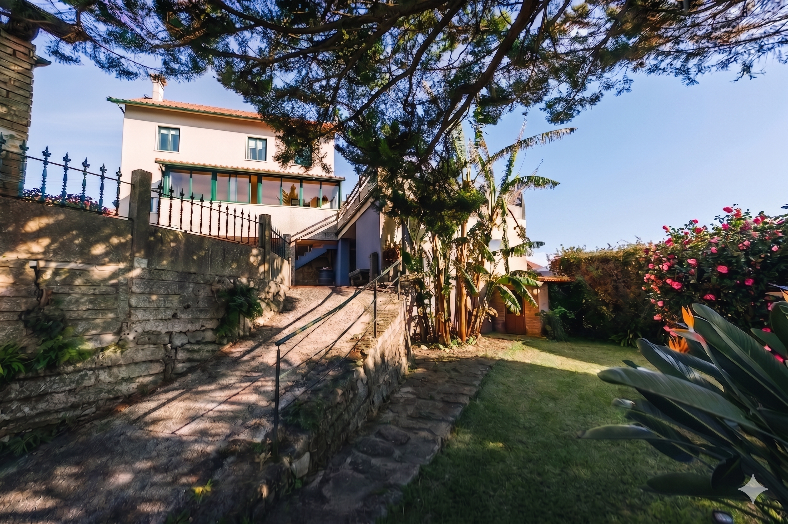 Casa Coveliño, alquiler vacacional en Poio con jardín y vistas a la Ría de Pontevedra